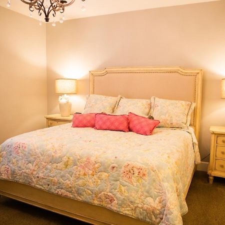 Providence Manor House Bed & Breakfast Bed & Breakfast Clemmons Exterior photo