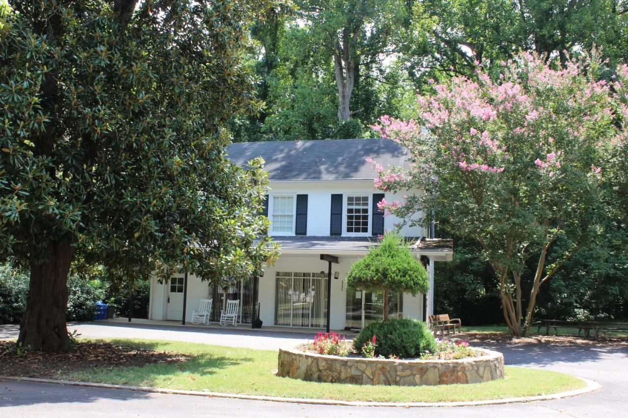 Providence Manor House Bed & Breakfast Bed & Breakfast Clemmons Exterior photo