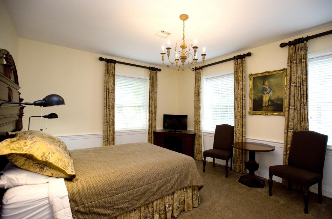 Providence Manor House Bed & Breakfast Bed & Breakfast Clemmons Exterior photo
