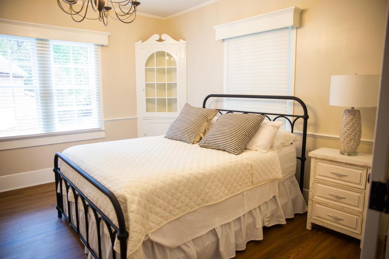 Providence Manor House Bed & Breakfast Bed & Breakfast Clemmons Exterior photo