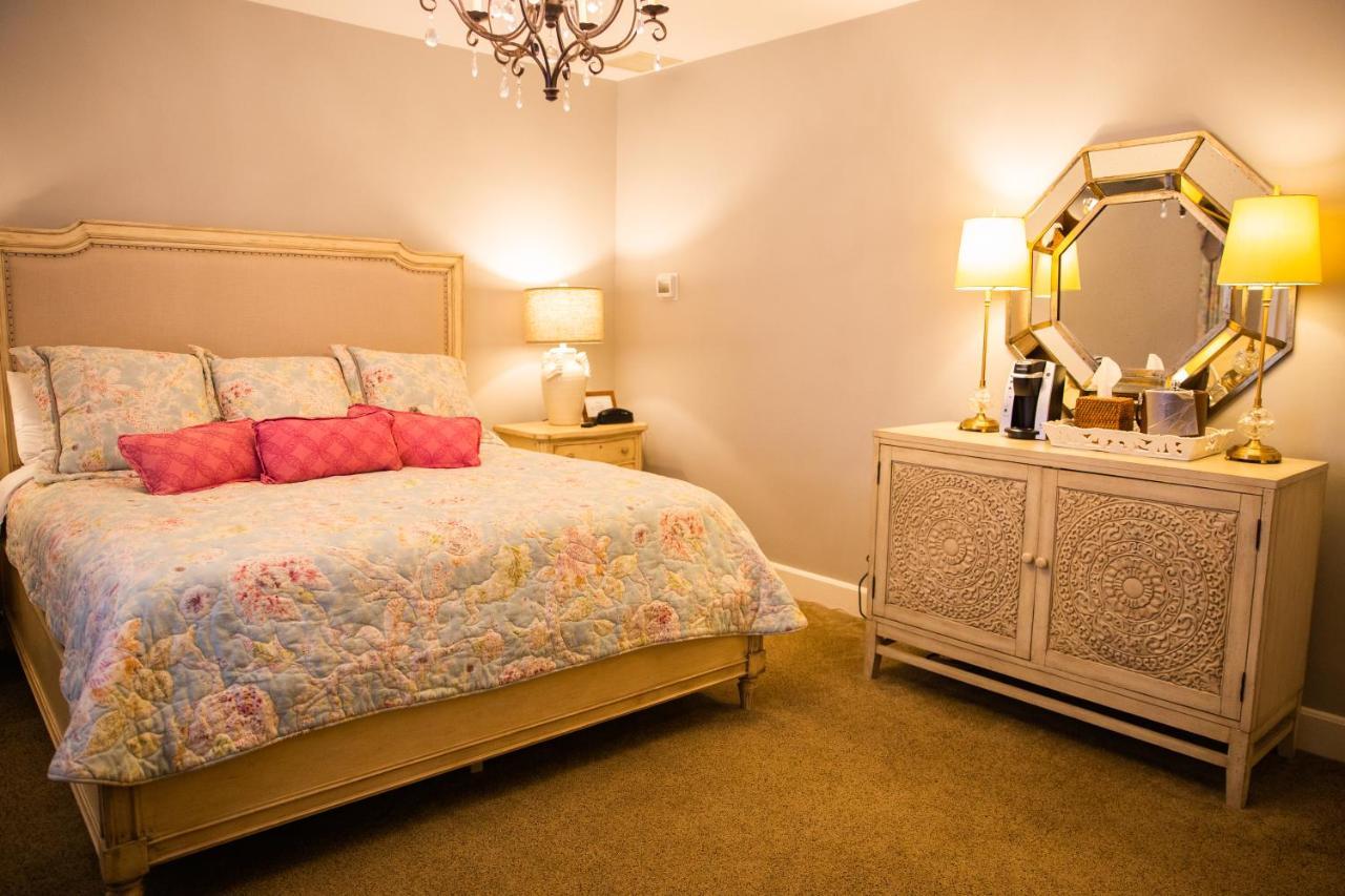Providence Manor House Bed & Breakfast Bed & Breakfast Clemmons Exterior photo